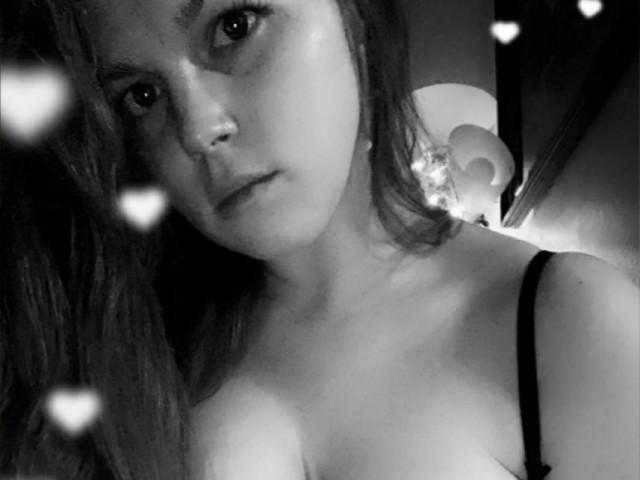 Bustybunny veut une relation adultère